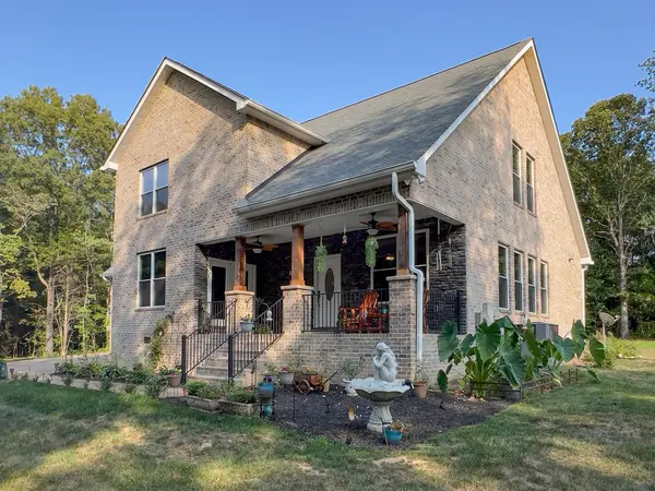 2999 Dugley Branch Dr, Bon Aqua, TN 37025