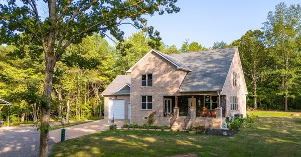 2999 Dugley Branch Dr, Bon Aqua, TN 37025