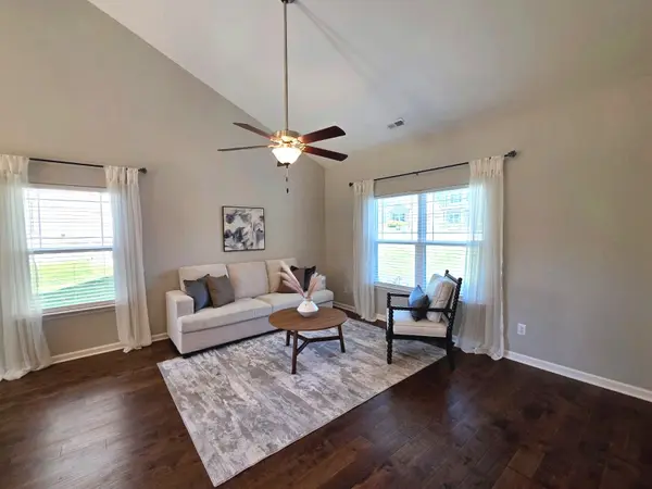 408 Barbaro Ct, Burns, TN 37029