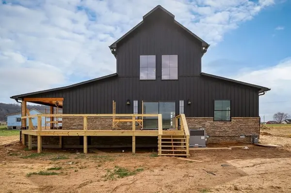 123 Cattlemans Dr, Sparta, TN 38583