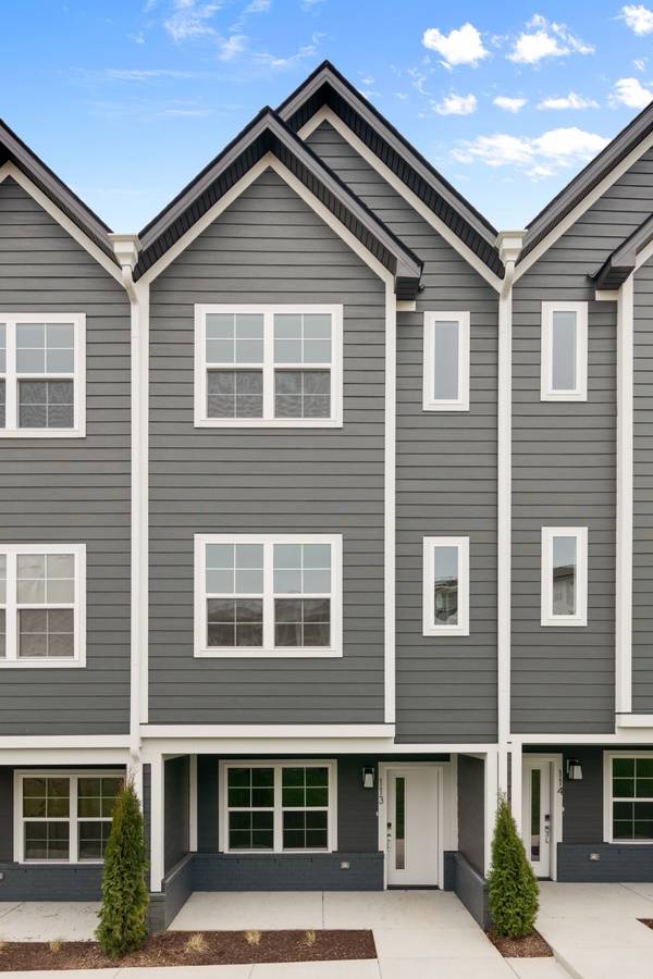 700 N DuPont Ave #206, Madison, TN 37115