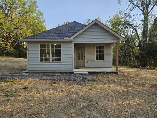 117 White Ln, Portland, TN 37148