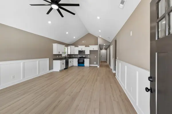 242 Green Meadow Dr, Smithville, TN 37166