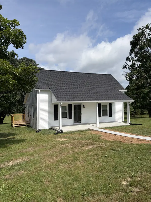 4936 Rock House Rd, Portland, TN 37148