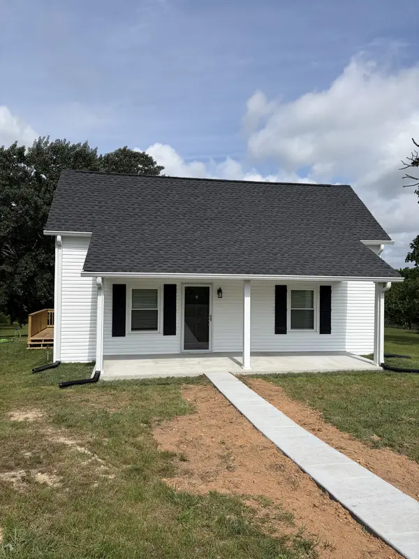 4936 Rock House Rd, Portland, TN 37148