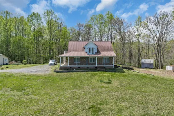 347 Mayberry Dr, Smithville, TN 37166