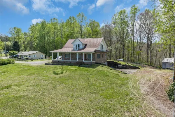 347 Mayberry Dr, Smithville, TN 37166
