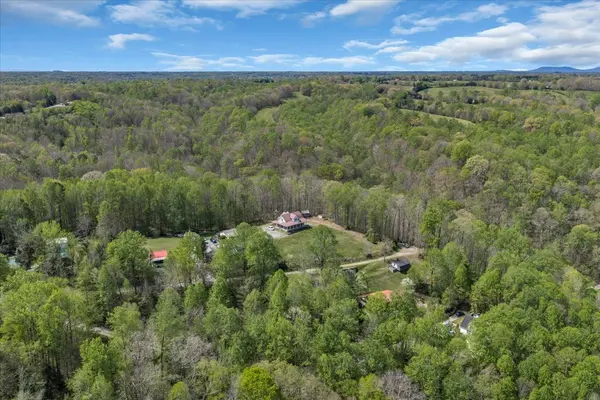 347 Mayberry Dr, Smithville, TN 37166