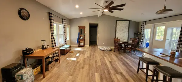 408 Sandy Rd, Dover, TN 37058