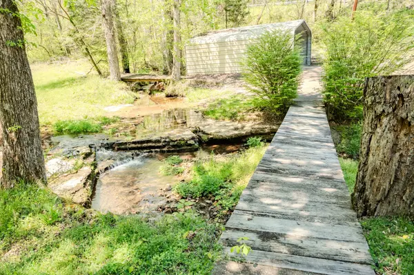 2167 Powdermill Hill Rd, Lawrenceburg, TN 38464