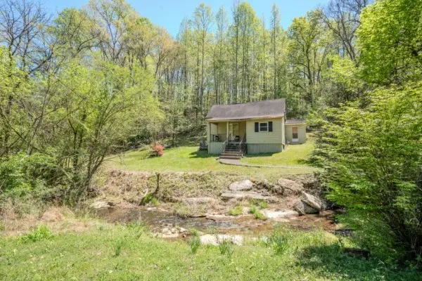 2167 Powdermill Hill Rd, Lawrenceburg, TN 38464