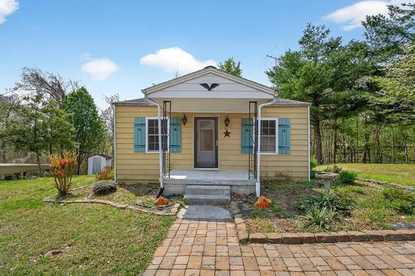 1932 Holly Creek Rd, Celina, TN 38551