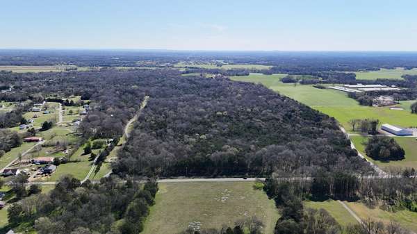 1 Pyles Rd, Chapel Hill, TN 37034