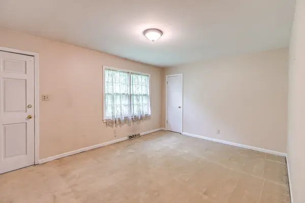 904 Cheairs Cir, Columbia, TN 38401