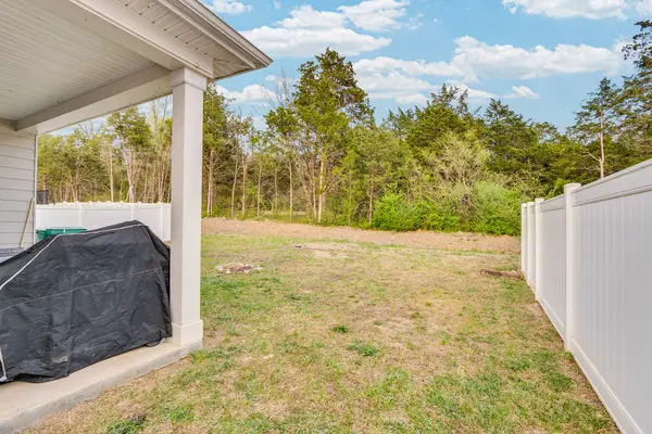 884 Long Leaf Rd, Lebanon, TN 37087