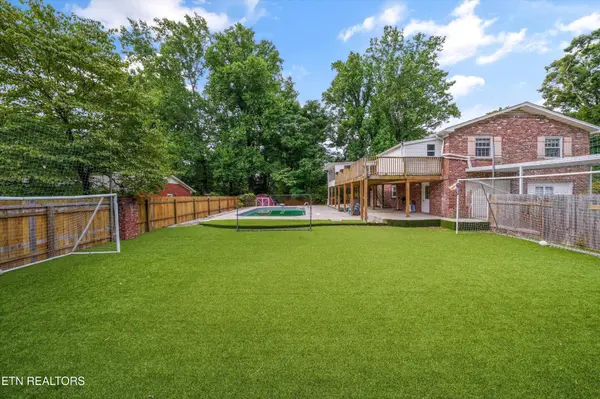 4621 Royalview Rd, Knoxville, TN 37921