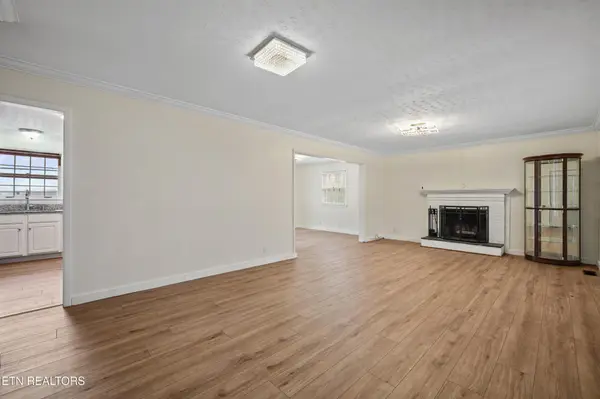 4621 Royalview Rd, Knoxville, TN 37921