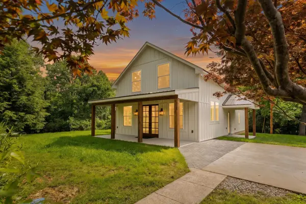 97 Barnwell Ave, Centerville, TN 37033