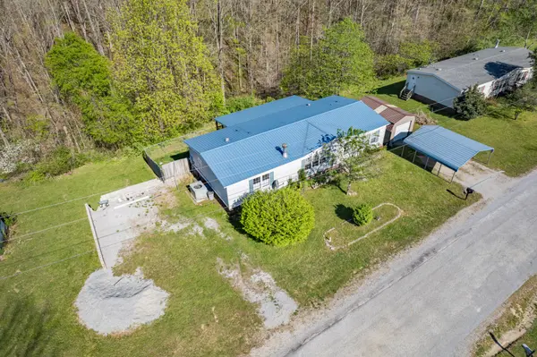 2056 Kristin Dr, Centerville, TN 37033