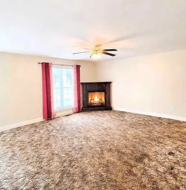 38 Murray Lake Dr, Winchester, TN 37398