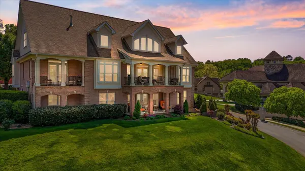 4448 Sailmaker Circle, Chattanooga, TN 37416