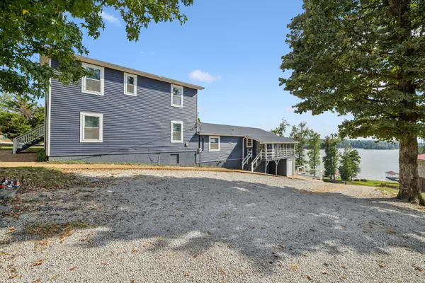 824 Driftwood Dr, Lobelville, TN 37097