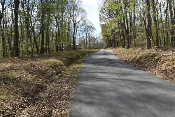 490 Haynes Rd, Sewanee, TN 37375