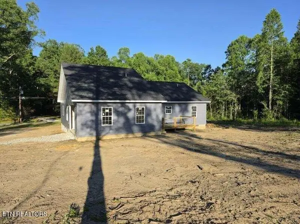 2226 Country Club Rd, Jamestown, TN 38556