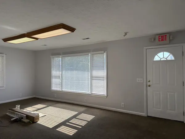 816 S Broadway St, Portland, TN 37148