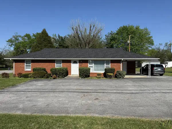 816 S Broadway St, Portland, TN 37148