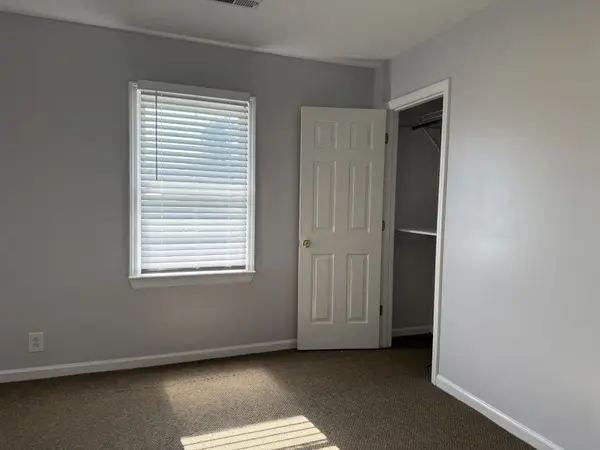 816 S Broadway St, Portland, TN 37148