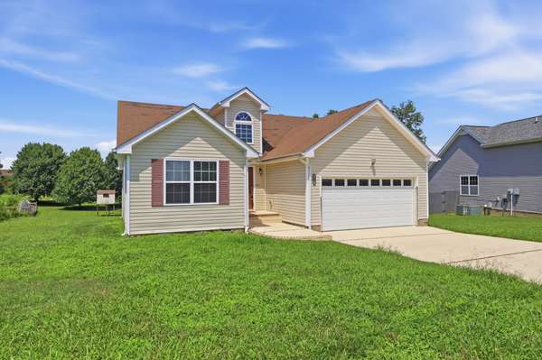 1295 Keech Dr, Clarksville, TN 37042