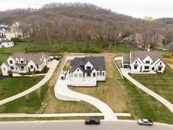 1586 Eastwood Dr, Brentwood, TN 37027