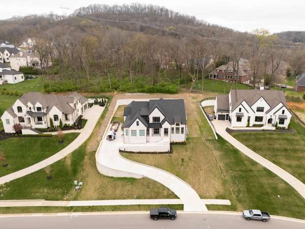 1586 Eastwood Dr, Brentwood, TN 37027