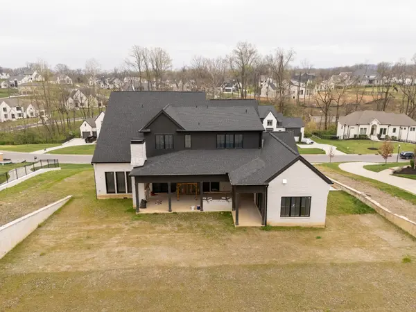 1586 Eastwood Dr, Brentwood, TN 37027