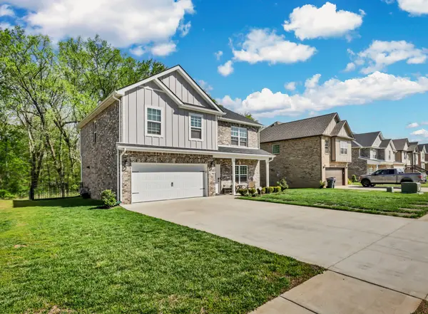 1783 Oak Forest Dr, Clarksville, TN 37043