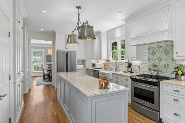 1305 Arrowhead Dr, Brentwood, TN 37027