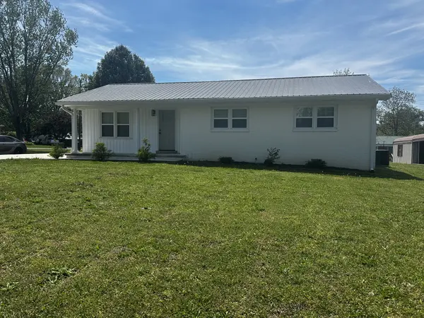 307 Randall St, Lawrenceburg, TN 38464