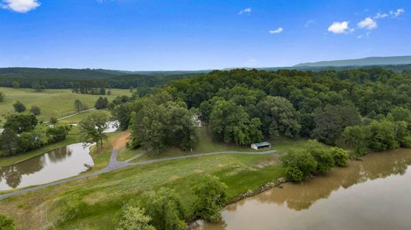 681 Pinhook Road, Calhoun, TN 37309