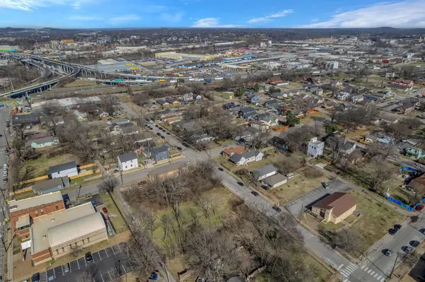 96 Claiborne St, Nashville, TN 37210