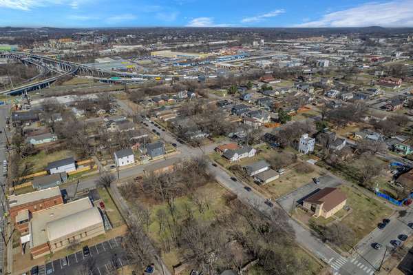 96 Claiborne St, Nashville, TN 37210
