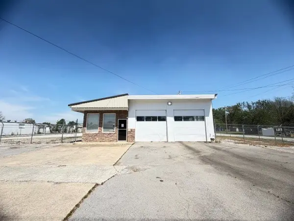 1000 E Main St, Decherd, TN 37324