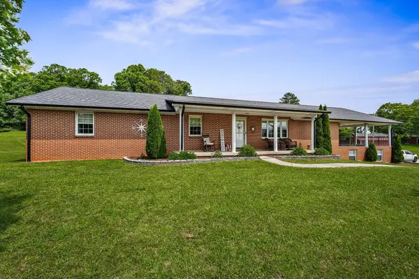 1069 McGregor Ln, Cookeville, TN 38501