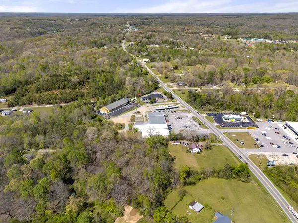 661 Highway 100, Centerville, TN 37033