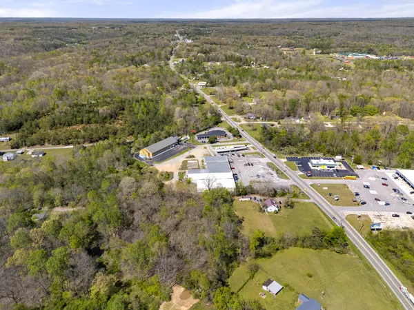 661 Highway 100, Centerville, TN 37033