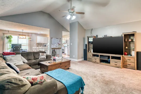 781 Claw Ct, Hopkinsville, KY 42240