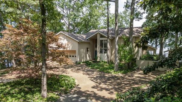 305 Keck Ln, Buchanan, TN 38222