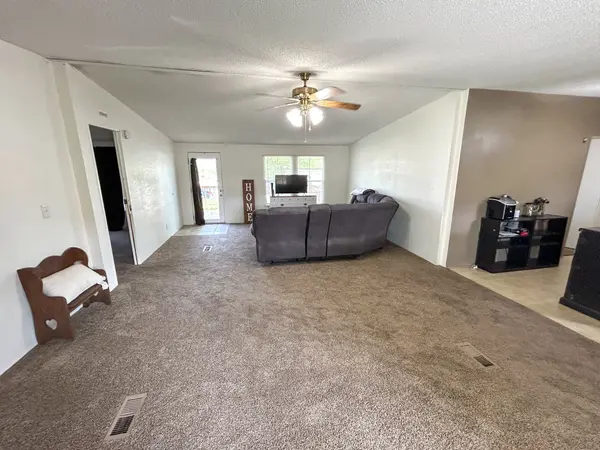 30996 Broad St, Bruceton, TN 38317