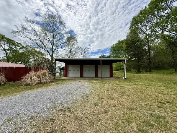 2114 Edgewood Rd, Dickson, TN 37055