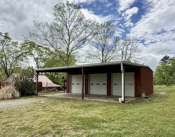 2114 Edgewood Rd, Dickson, TN 37055